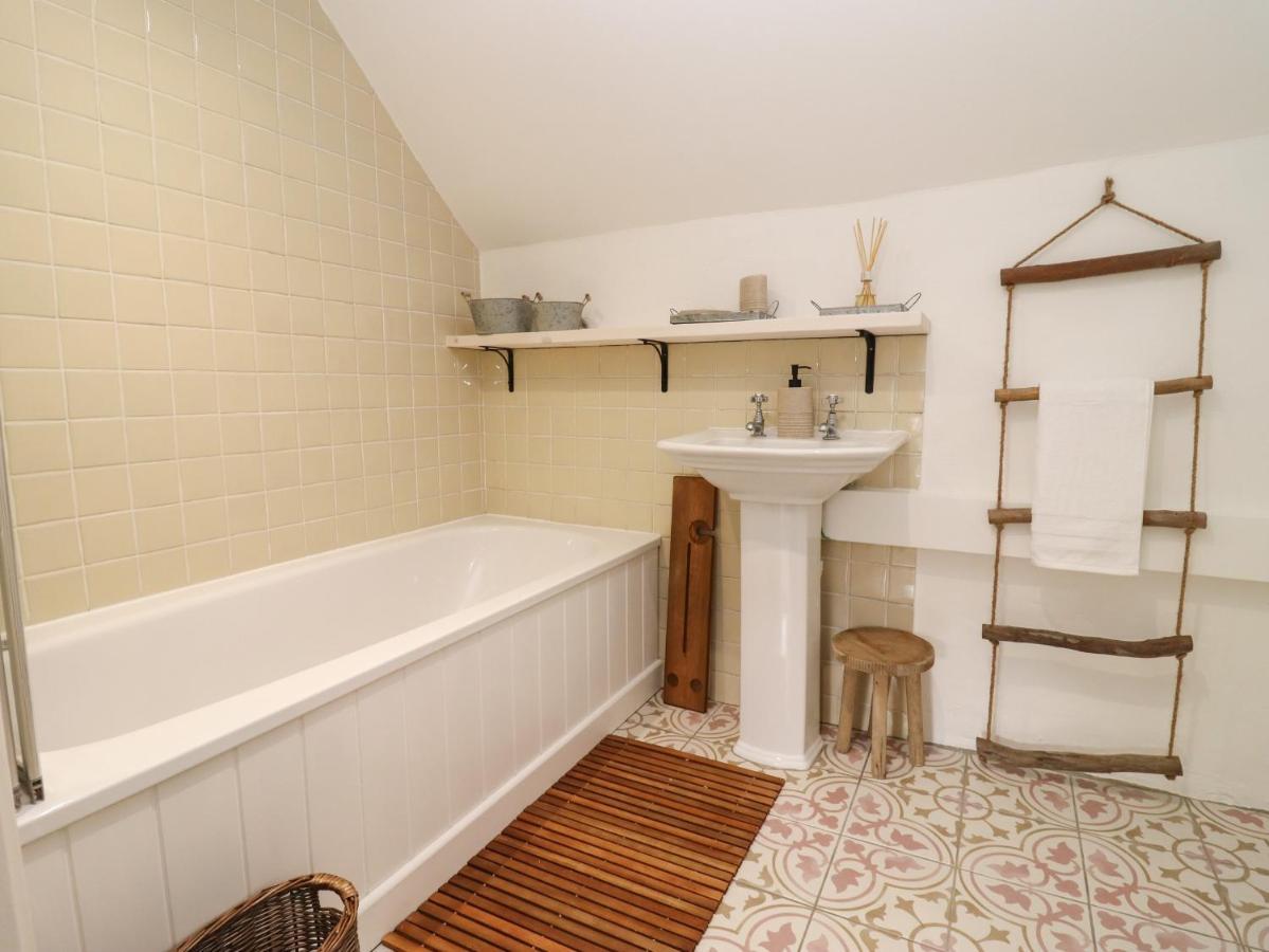 Hobbes Cottage 맘스버리 외부 사진